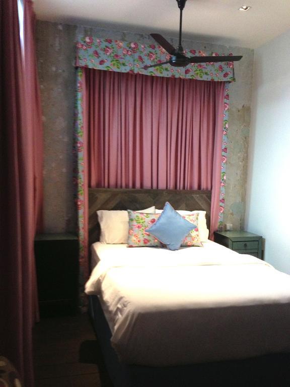 Rabbit Carrot Gun Aparthotel Singapore Kamer foto